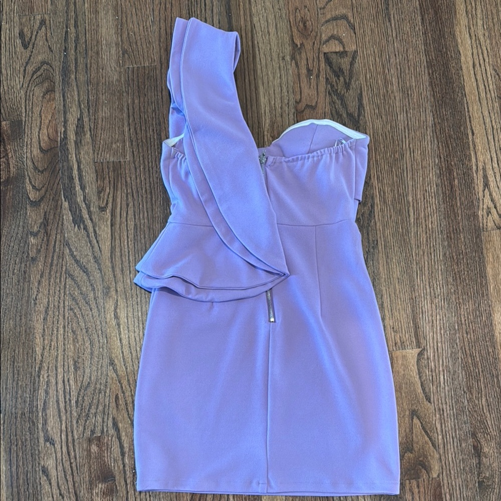 Lavender hello Molly dress size small worn once. - Picture 5 of 5